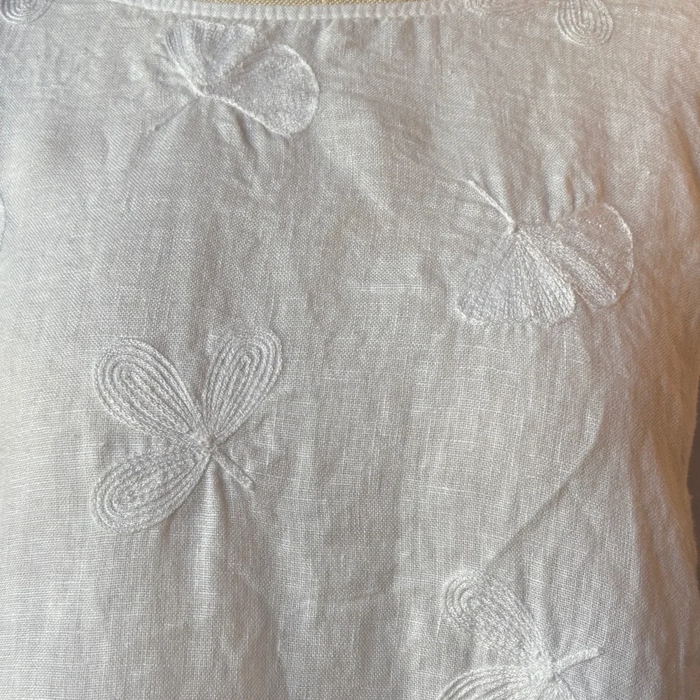 Gorgeous White Italian Linen Embroidered Top - Picture 2 of 14